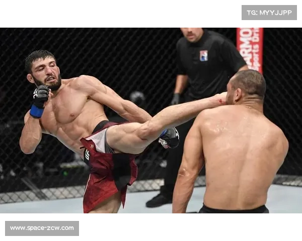 UFC赛事时长与选手阵容规模争议,乔恩・阿尼克提议精简改革 UFC赛事时长与选手阵容规模争议,乔恩・阿尼克提议精简改革